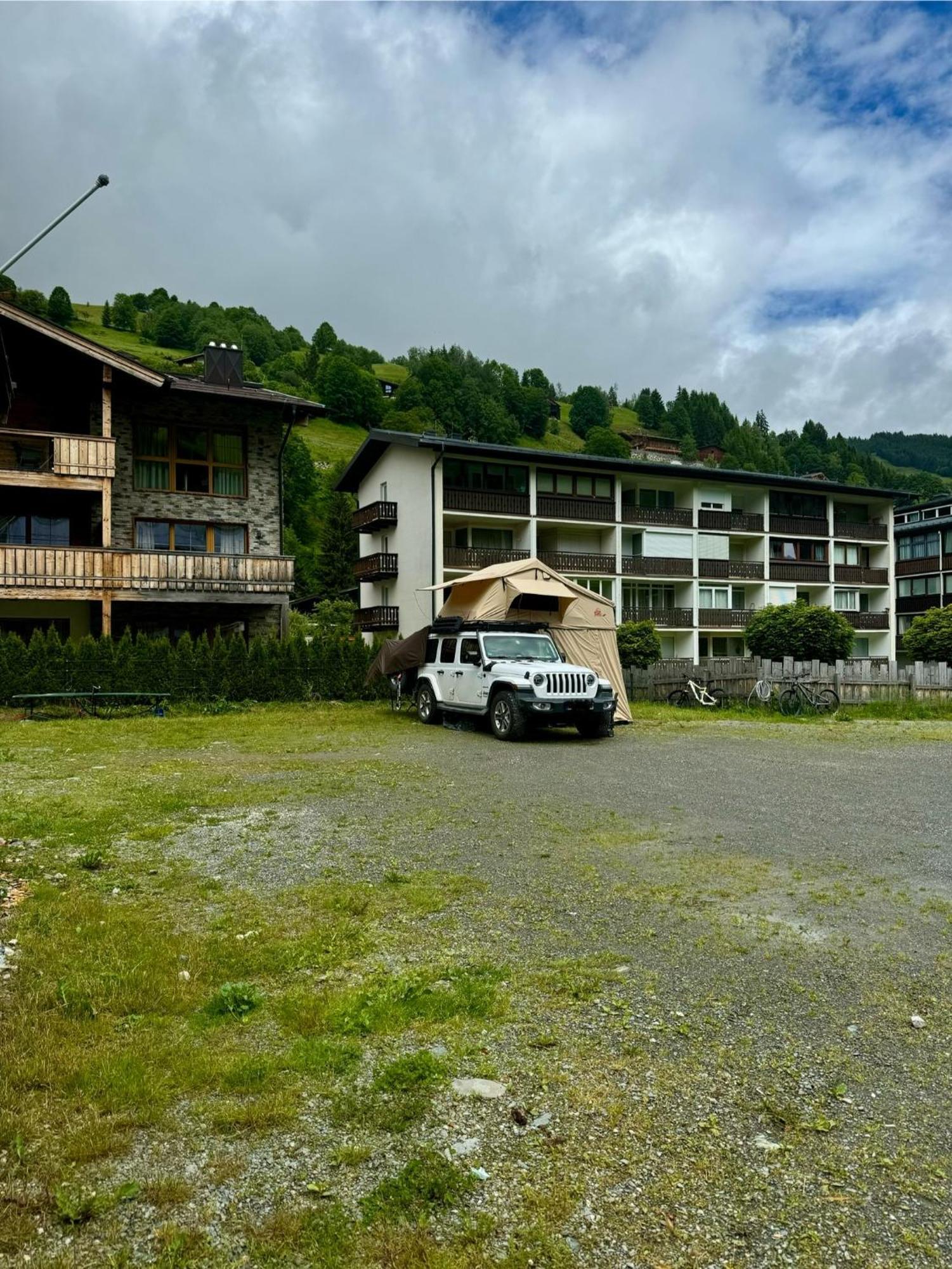 Skill Mountain Lodge - Ski Und Bike Hostel Im Sommer Mit Joker Card Saalbach-Hinterglemm Dış mekan fotoğraf