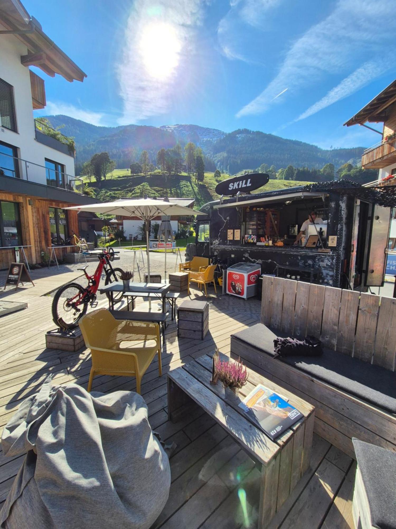 Skill Mountain Lodge - Ski Und Bike Hostel Im Sommer Mit Joker Card Saalbach-Hinterglemm Dış mekan fotoğraf